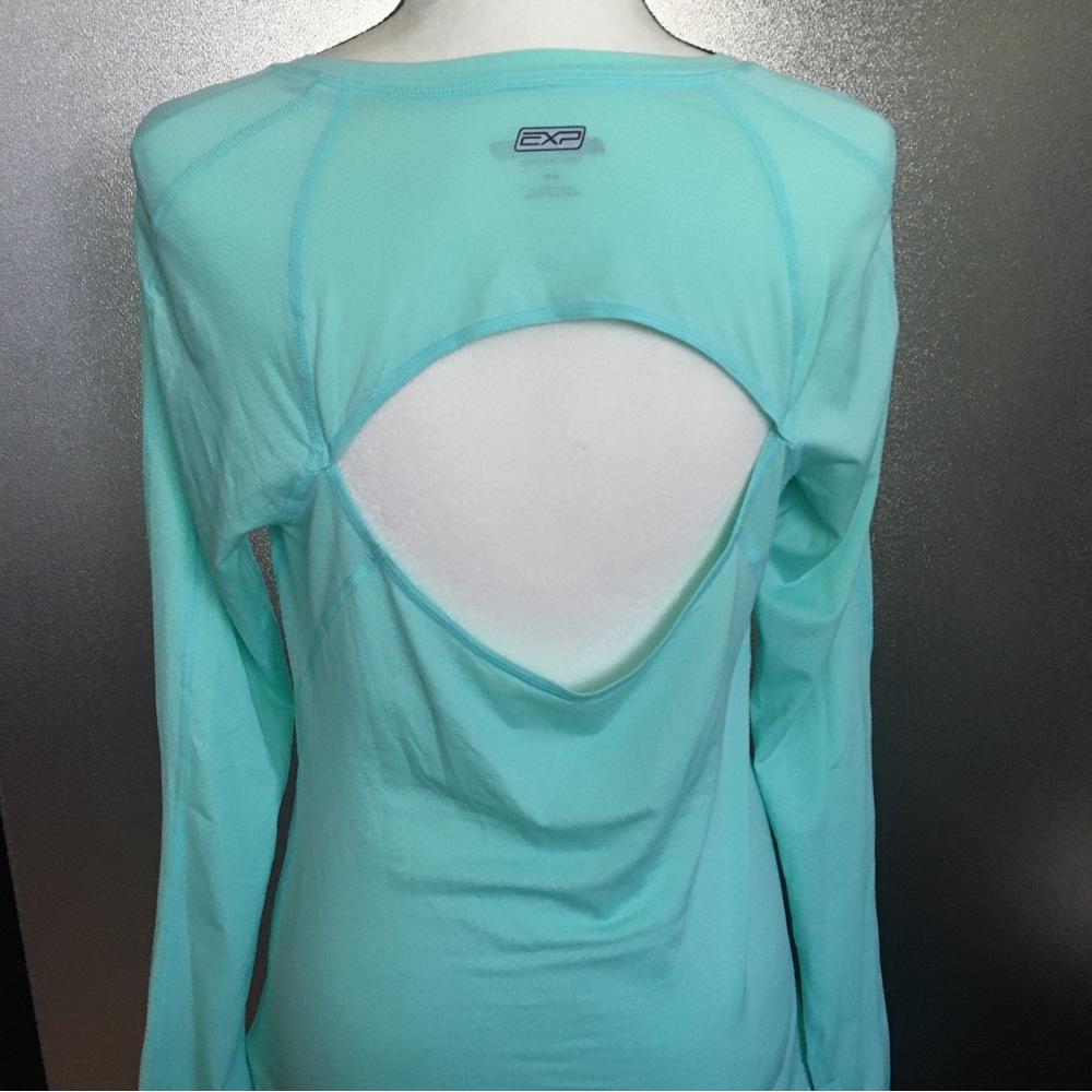 Express performance long sleeve tee - Picture 2 of 3